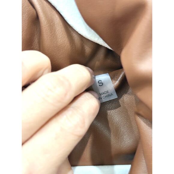 NWT Bagatelle.NYC Oversize Faux Leather Puffer Jacket Cognac Brown Womens Size S - Picture 7 of 8